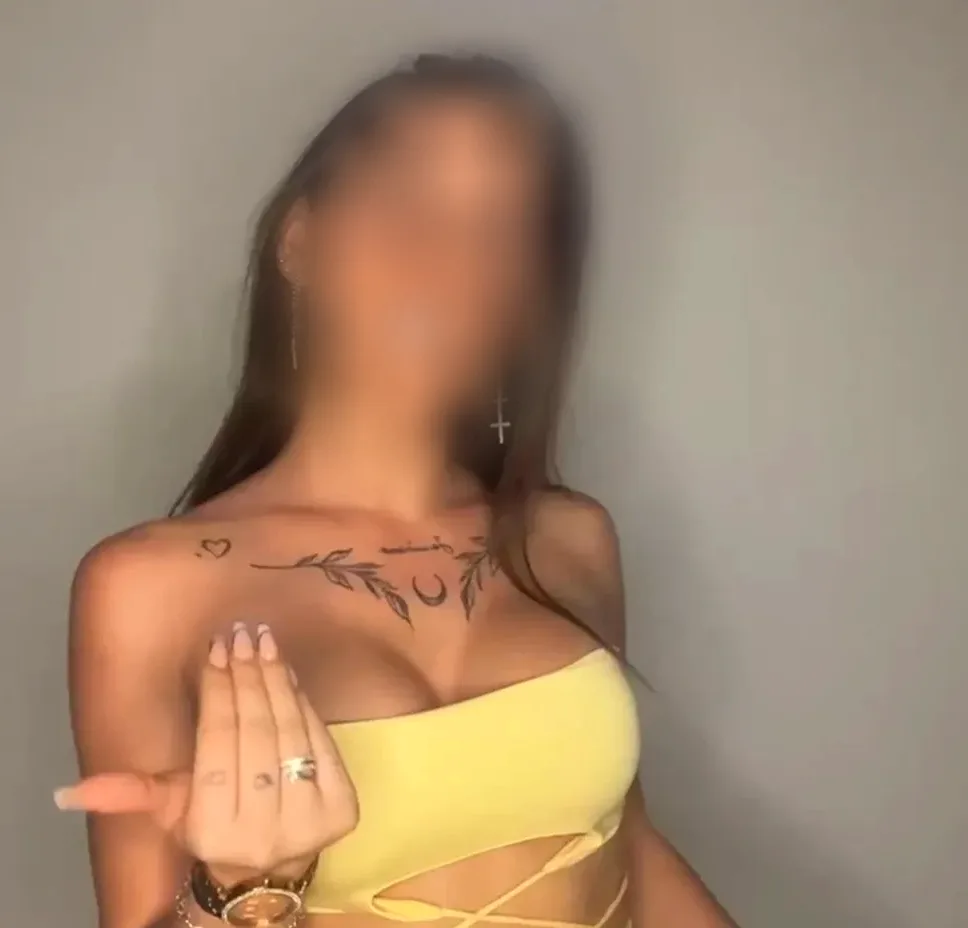 Bianca, 24