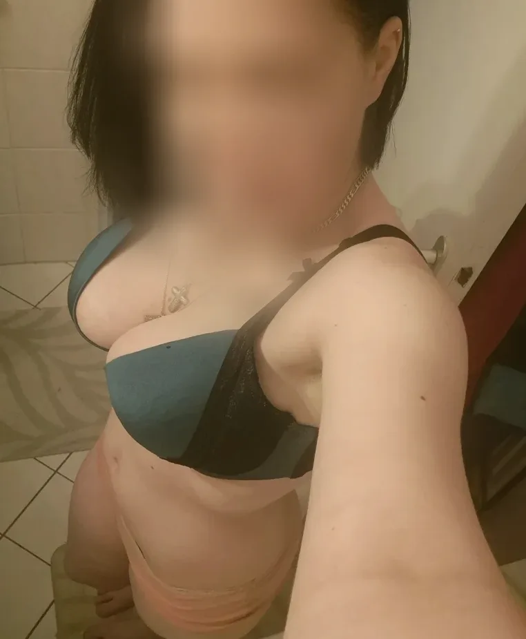 Jessica, 28