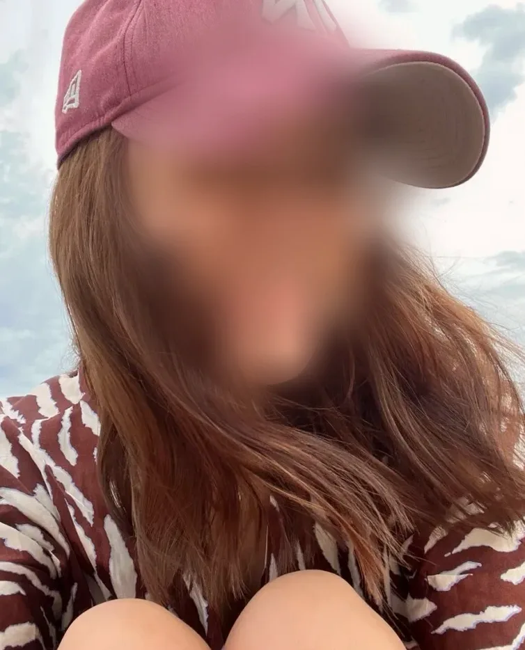 Yasmin, 26